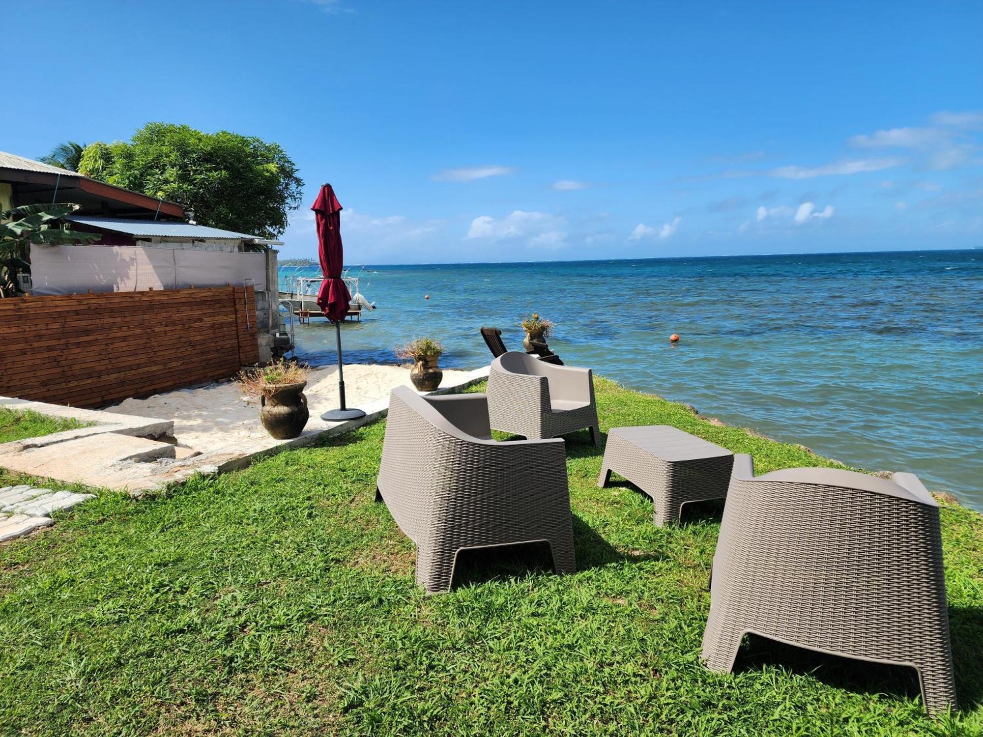 Duplex En Bord De Mer Fare Tahitea Pension Taputapuapea Exterior photo